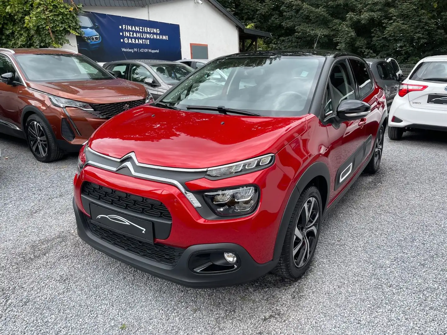 Citroen C3 PureTech 110 SHINE EAT6 AUTOMATIK NAVI/ LED/ Rojo - 1