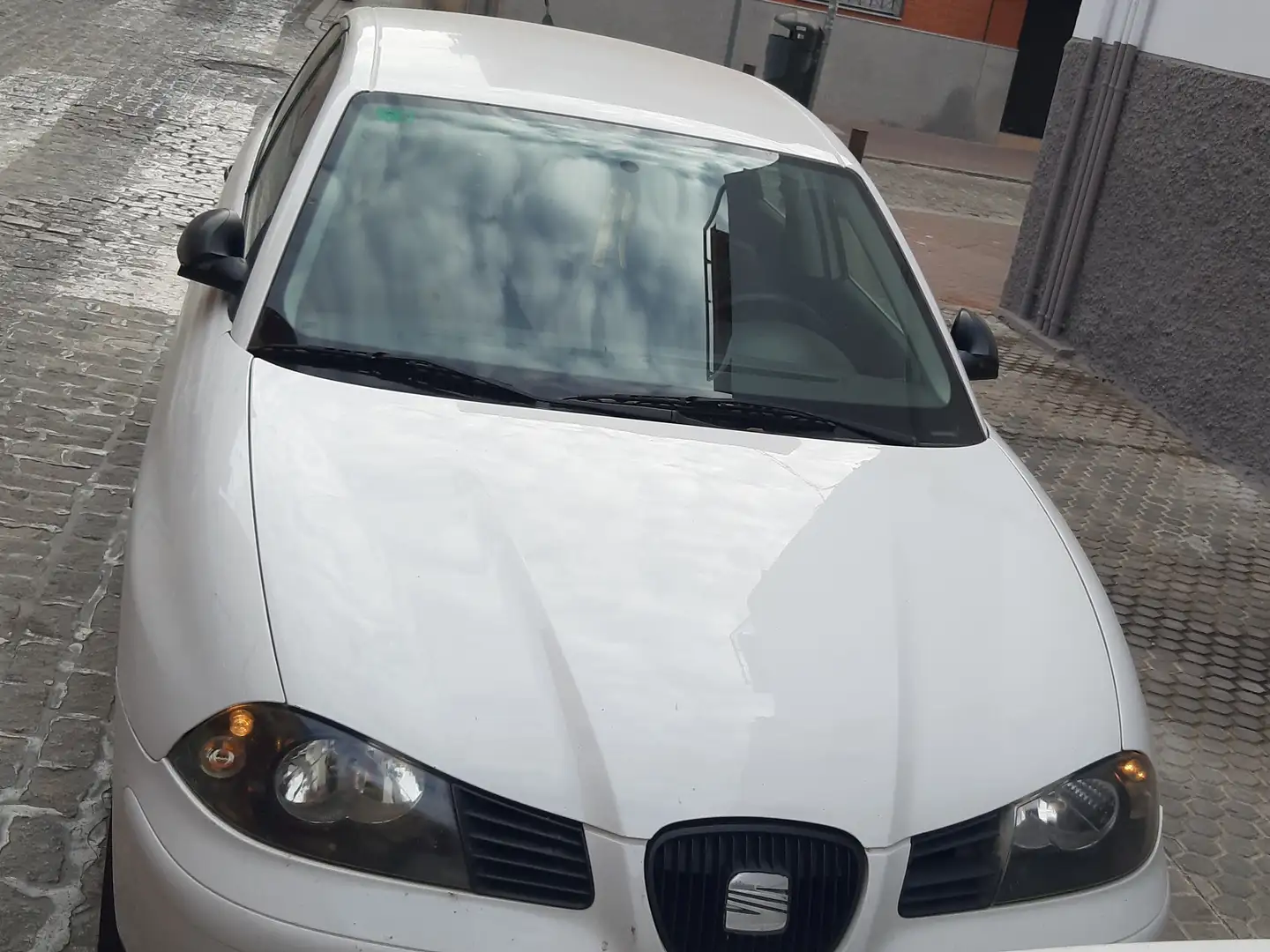 SEAT Cordoba Córdoba 1.4 16v Reference 75 Reference Biały - 1