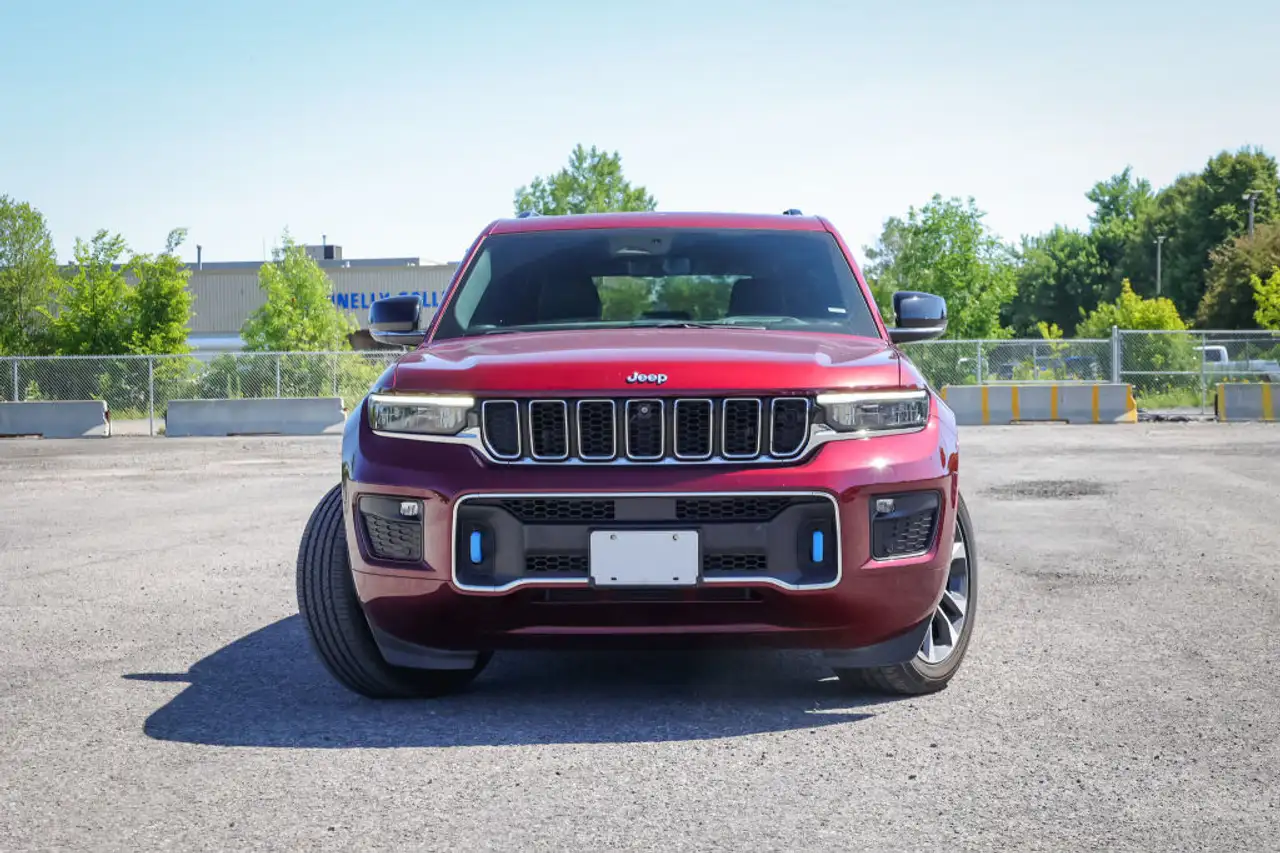 Jeep Grand Cherokee photo Jeep Grand Cherokee