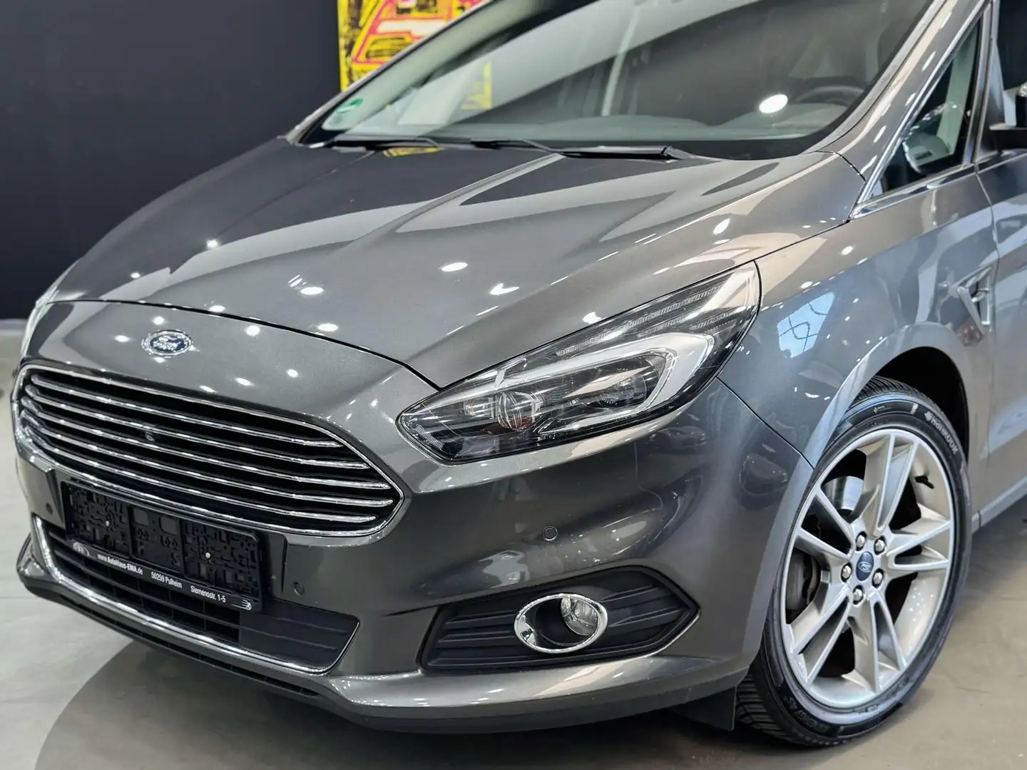 Ford S-Max Titanium*1Hand*Voll Scheckheftgepflegt*NAV Gris - 2