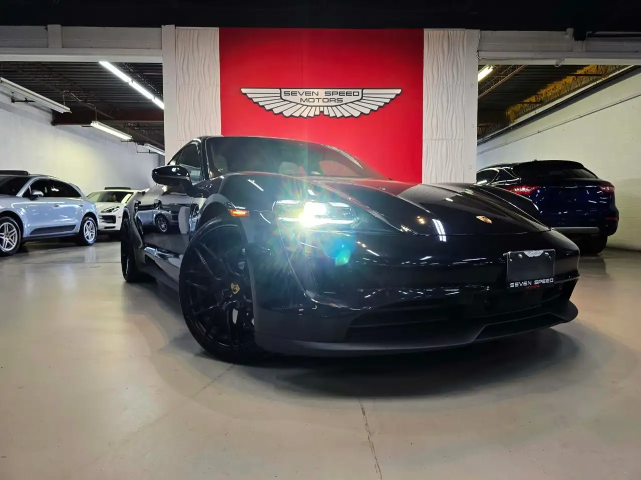 Porsche Taycan снимка Porsche Taycan