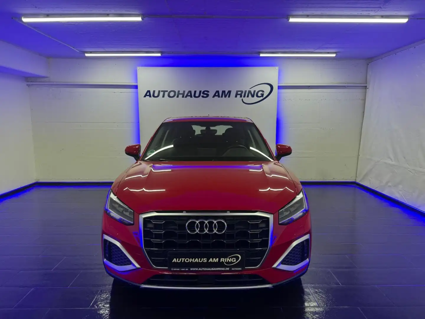 Audi Q2 35 TDI LED STDHZ CAM NAV SZHG TEMPO 2xPDC 18" Rot - 1