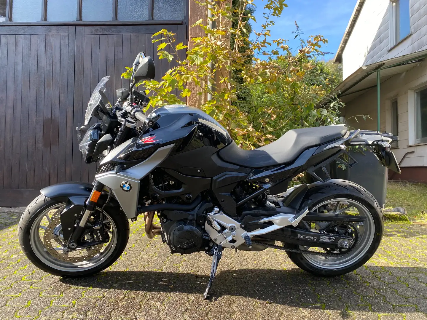 BMW F 900 R BMW F900 R A2 Schwarz - 2