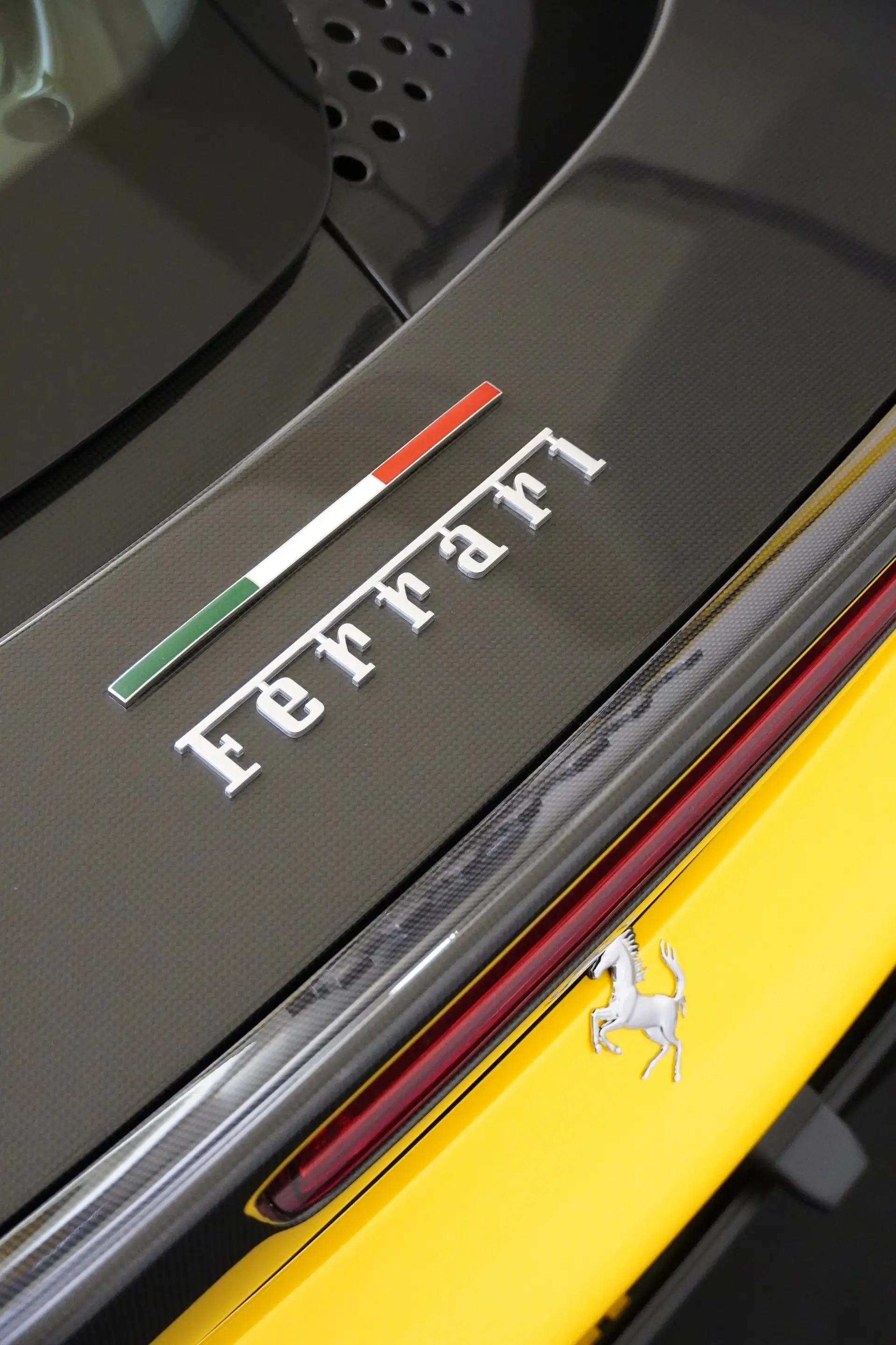 Ferrari SF90 Stradale SF90 Spider ASSETTO FIORANO — photo 8