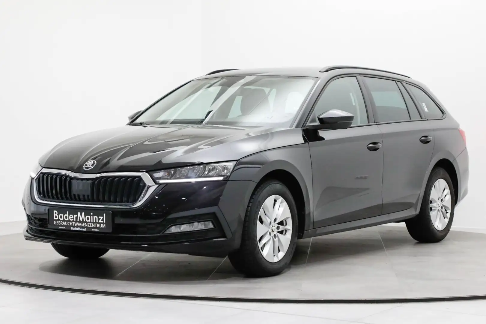 Skoda Octavia Combi 2.0 TDI DSG Navi 2xPDC Virtual SHZ Schwarz - 2