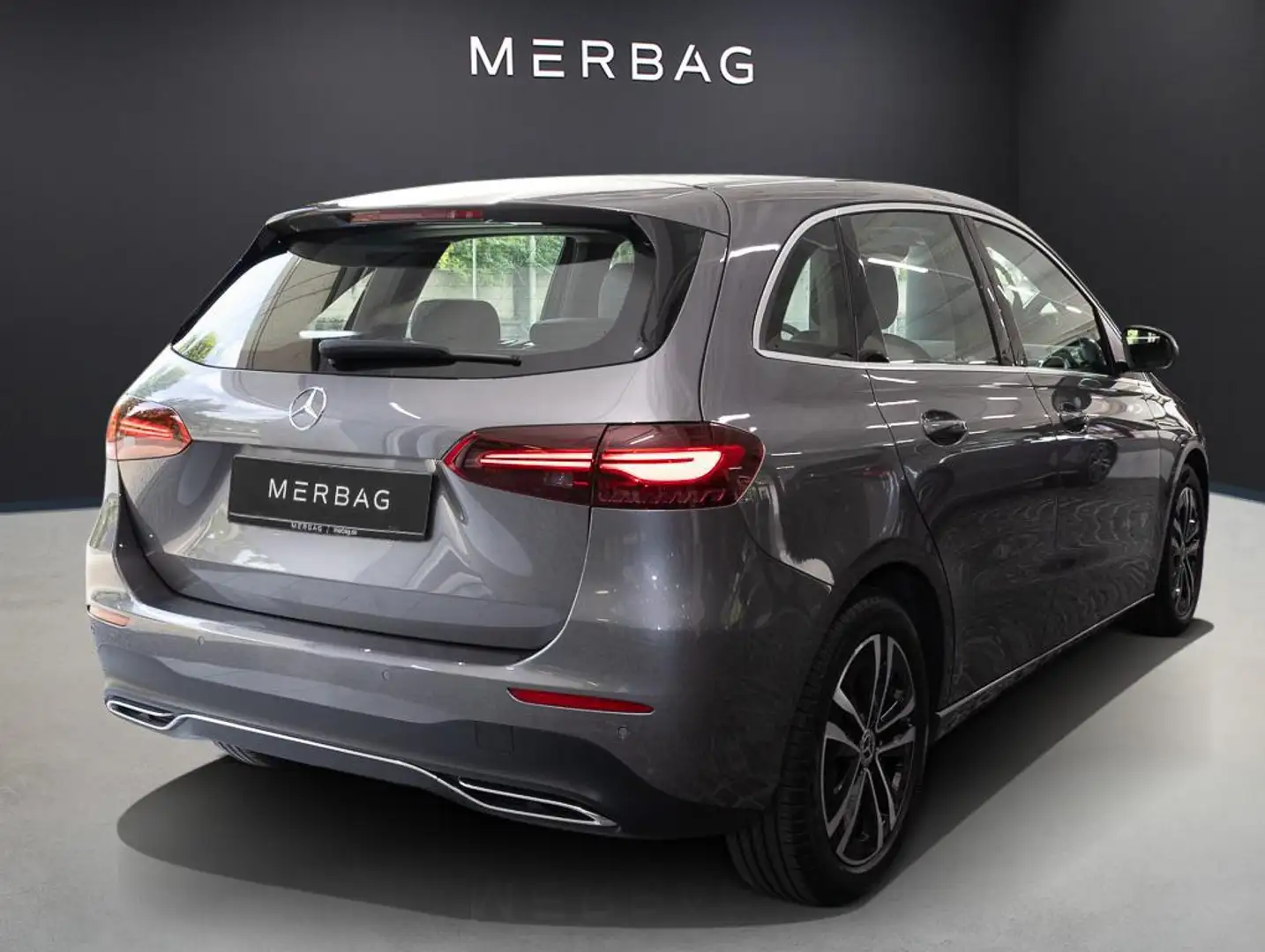 Mercedes-Benz B 180 LED Navi SHZ Winterp. Fernlichtass. Kam. Gris - 2