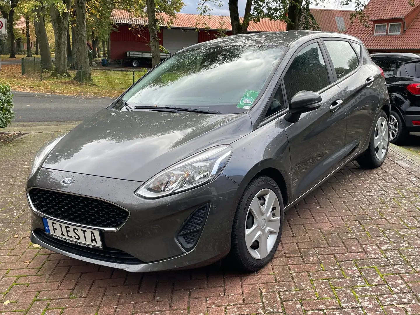 Ford Fiesta Cool & Connect Grau - 2