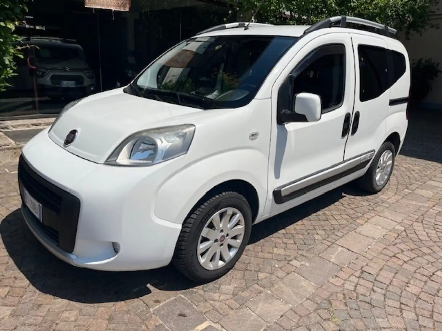 Fiat Qubo 1.3 MTJ Trekking Neopatentati Blanc - 1
