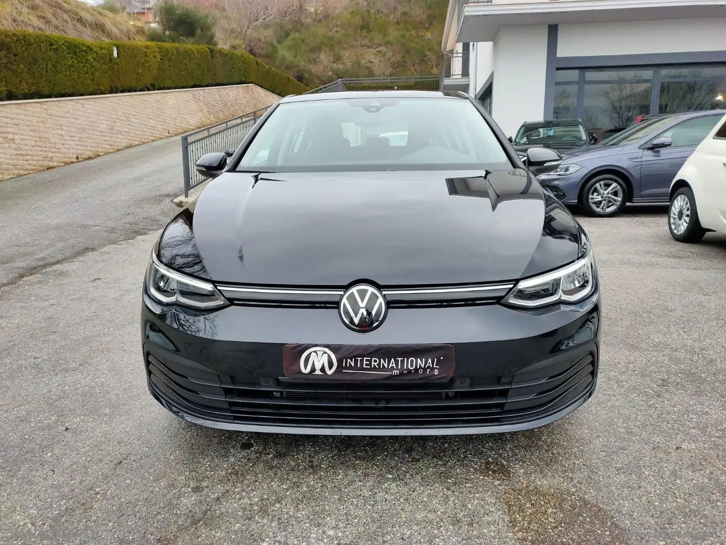 Volkswagen Golf 2.0 TDI DSG SCR Life Zwart - 2