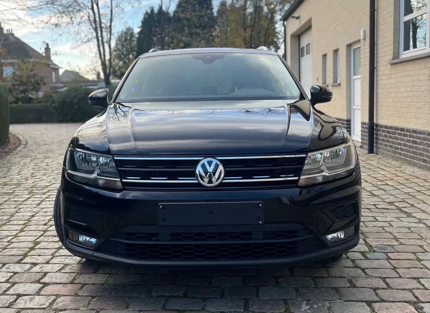 Volkswagen Tiguan 1.5 TSI ACT IQ.Drive DSG ### 73000 km ### Zwart - 2