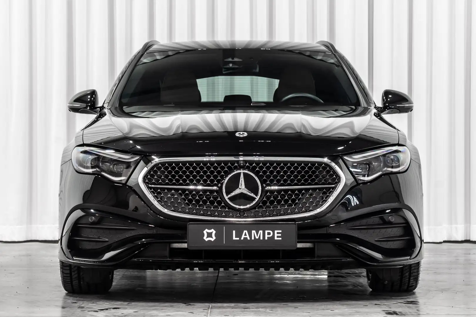 Mercedes-Benz E 300 e Break Hybrid AMG Line Keyless Carplay LED ACC Nero - 2