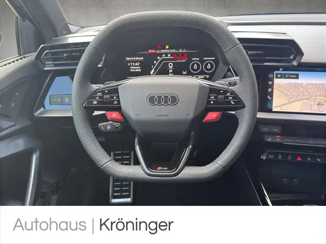 Audi RS3 view 11