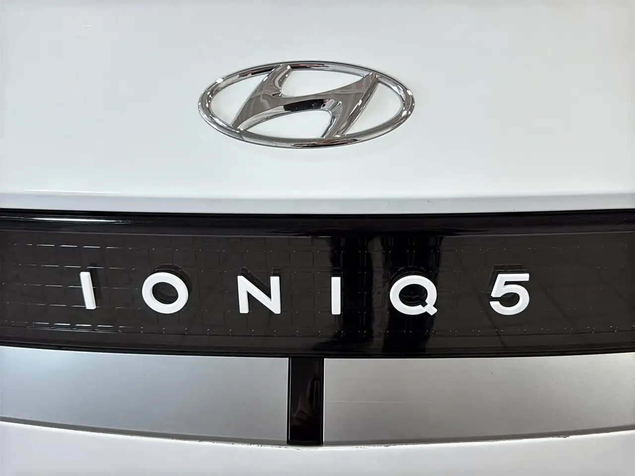 Hyundai IONIQ 5 снимка Hyundai IONIQ 5