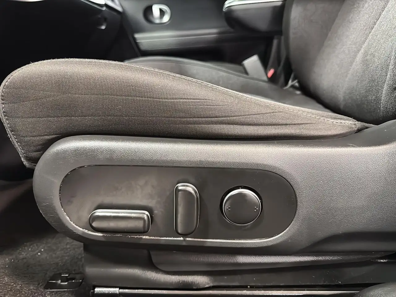 Hyundai IONIQ 5 снимка Hyundai IONIQ 5