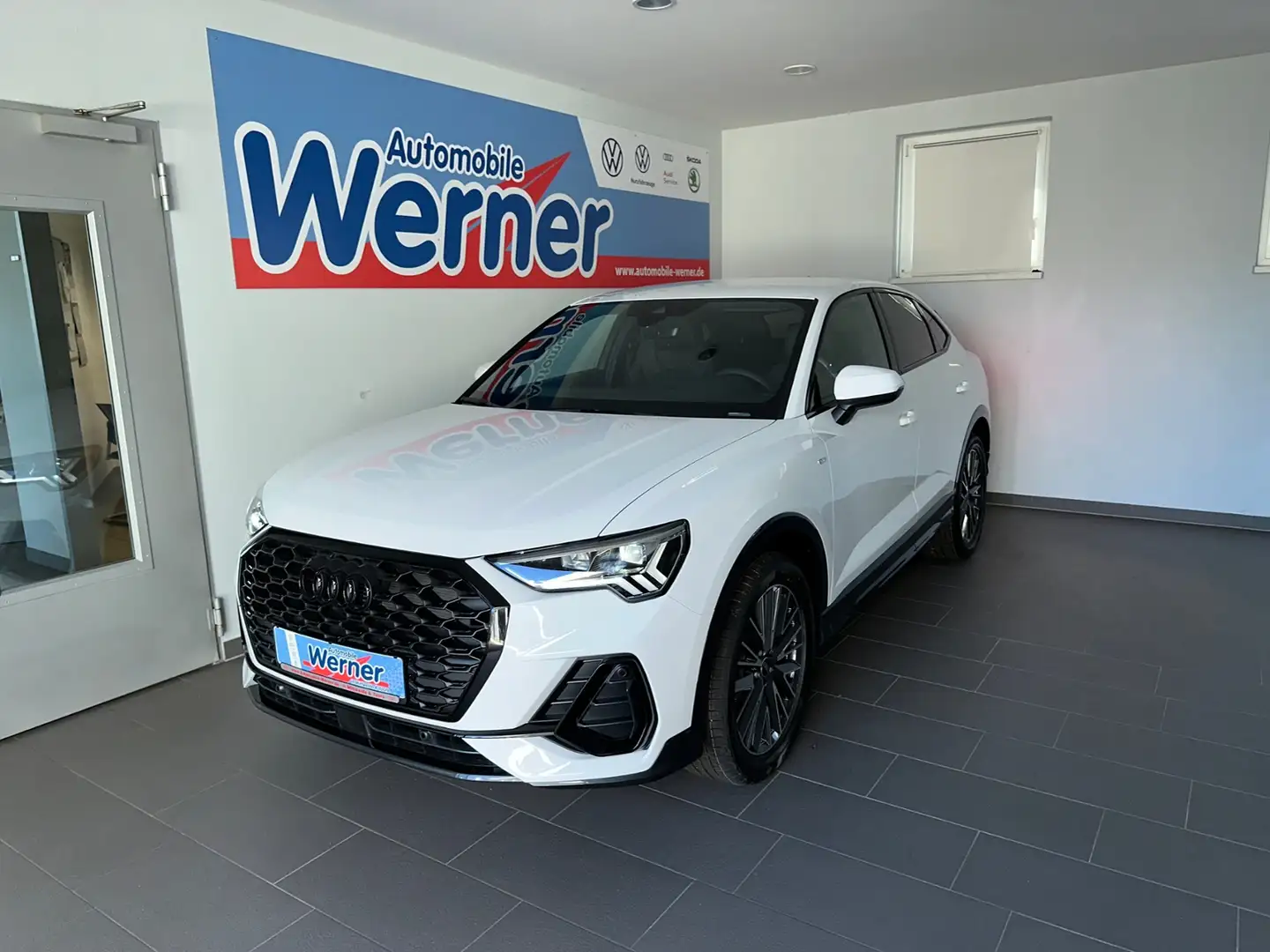 Audi Q3 Sportback S line 35TFSI App-Navi LED Sonos Weiß - 2