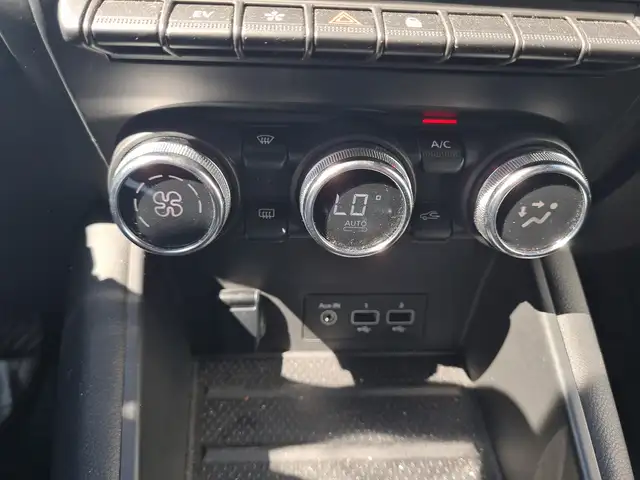 Renault Captur view 18