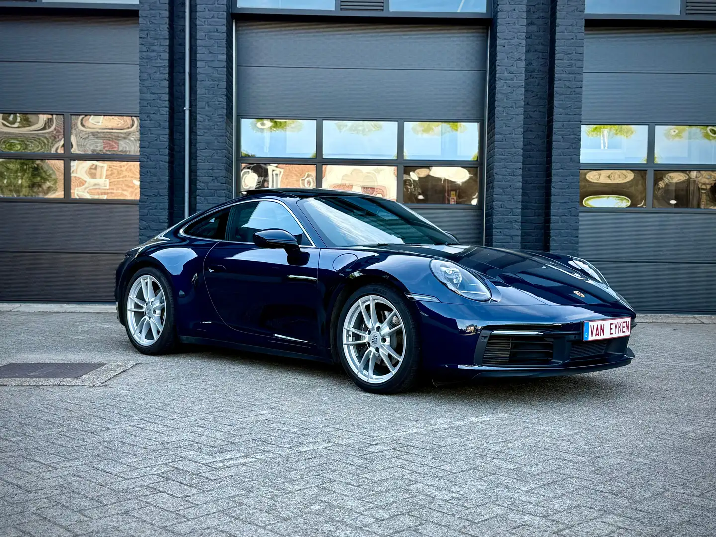 Porsche 992 911 Carrera PDK Blau - 1