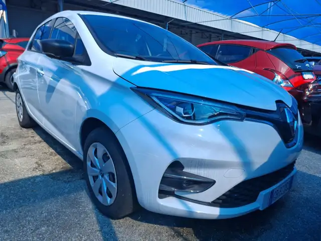 Renault Zoe view 2