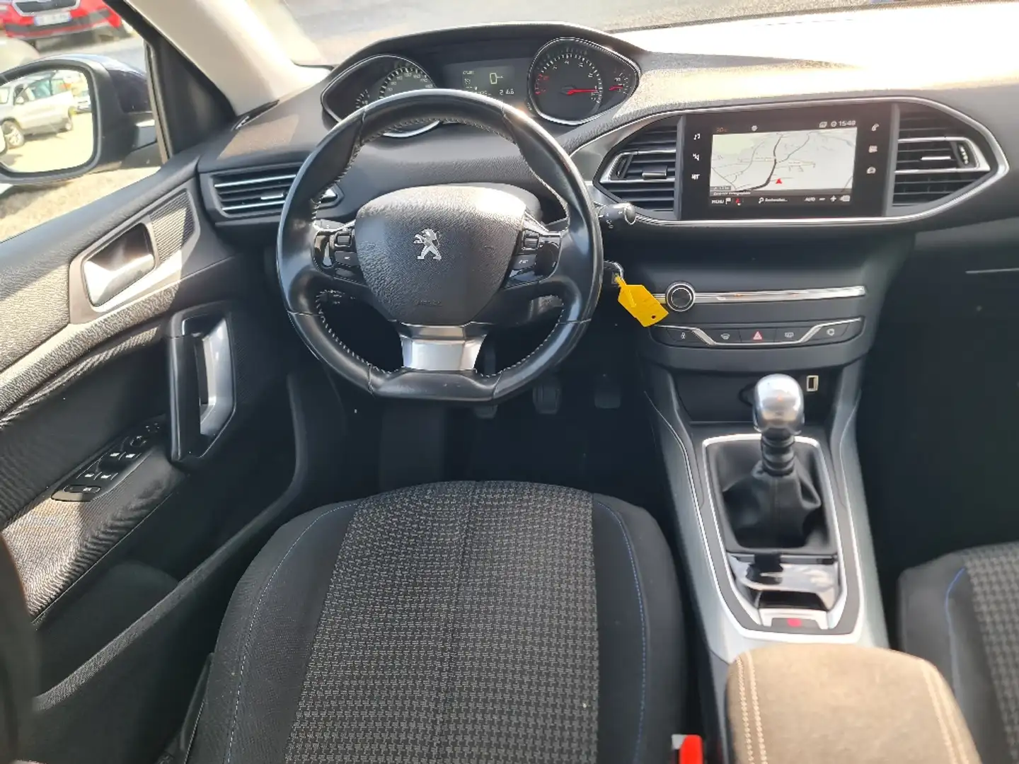 Peugeot 308 1.2L 110 ch Setamp;S BVM6 Style * REPRISSE POSSIBLE * GARANTIE 12 MOIS * - 2