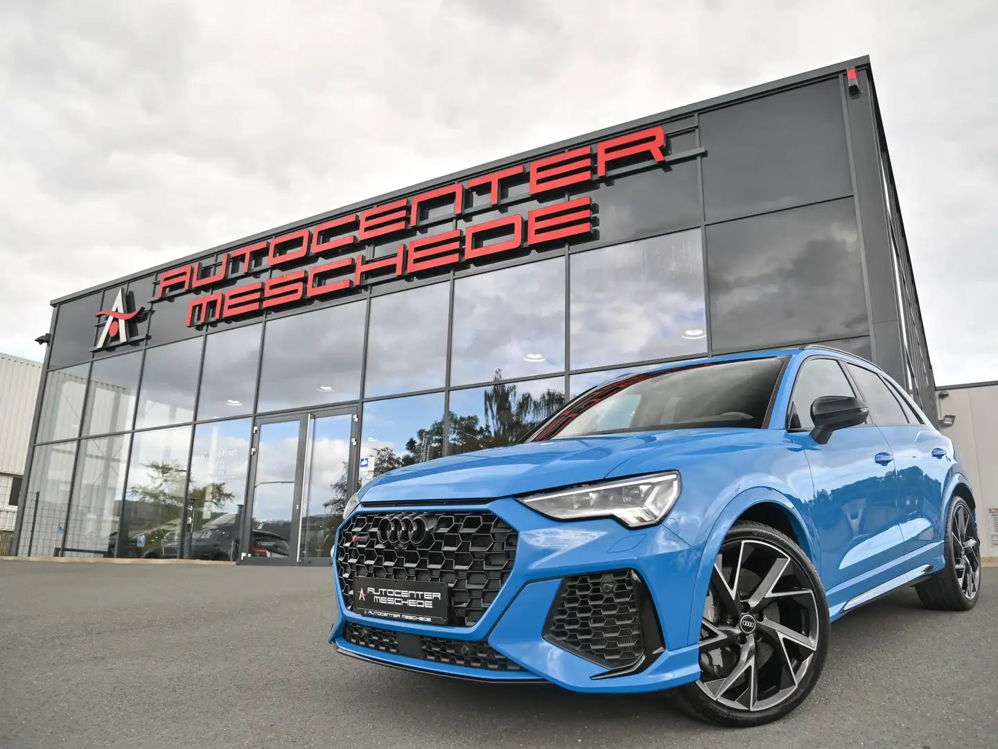 Audi RS Q3 2.5 TFSI RS-Sitze* Pano* Keramik* B&O* 21 Blau - 1