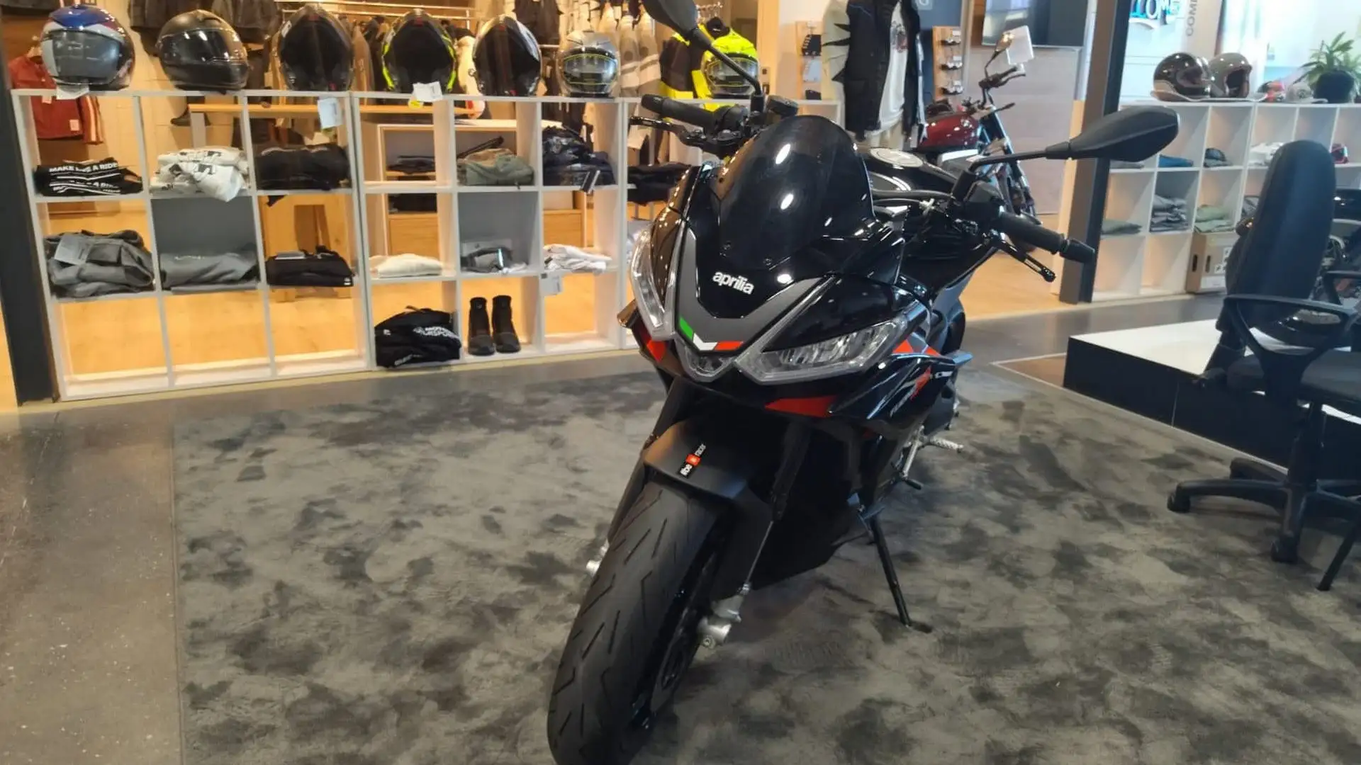 Aprilia Tuono 660 Factory ABS Noir - 2
