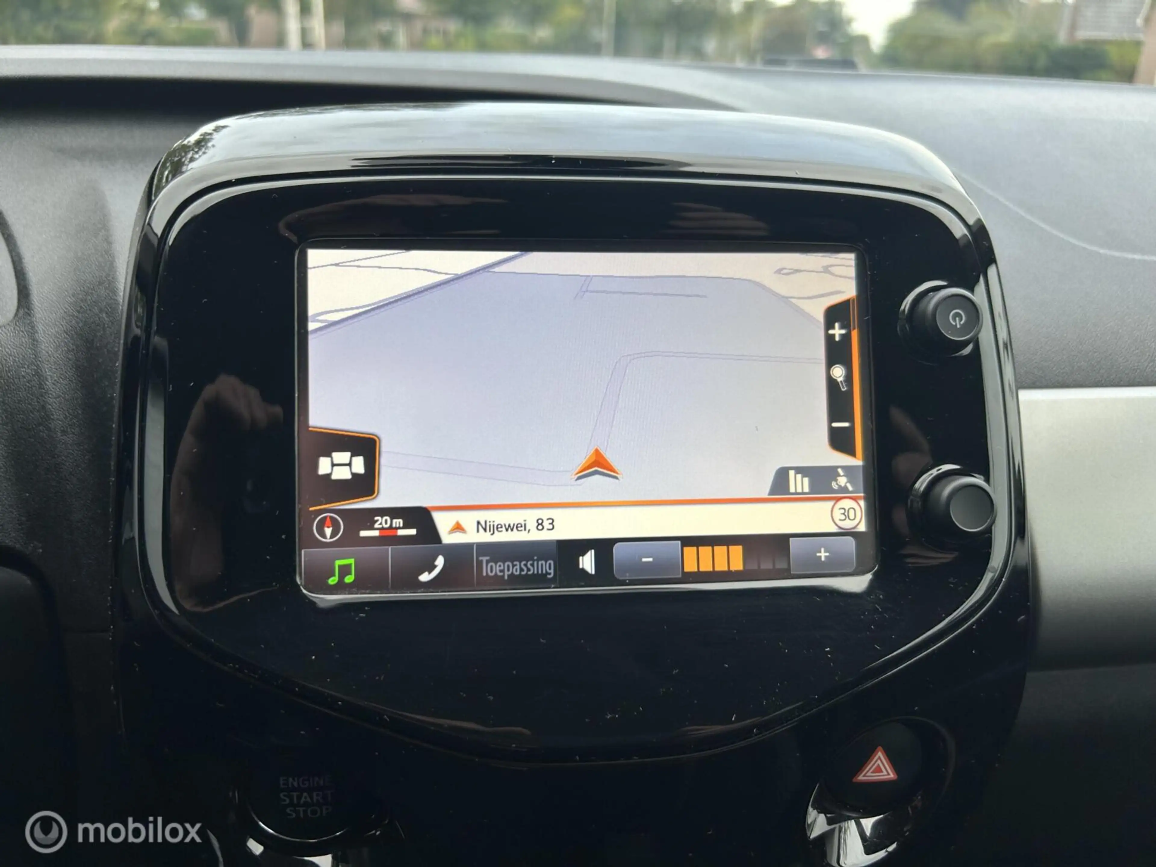 Peugeot 108 1.0 e-VTi Allure climate control — photo 14
