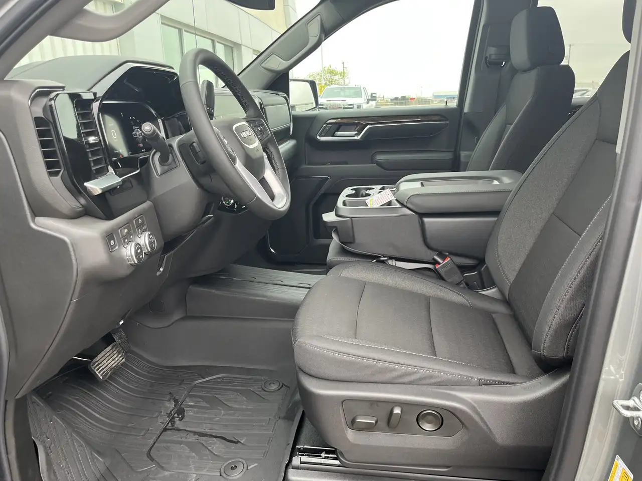 GMC Sierra 1500 снимка GMC Sierra 1500
