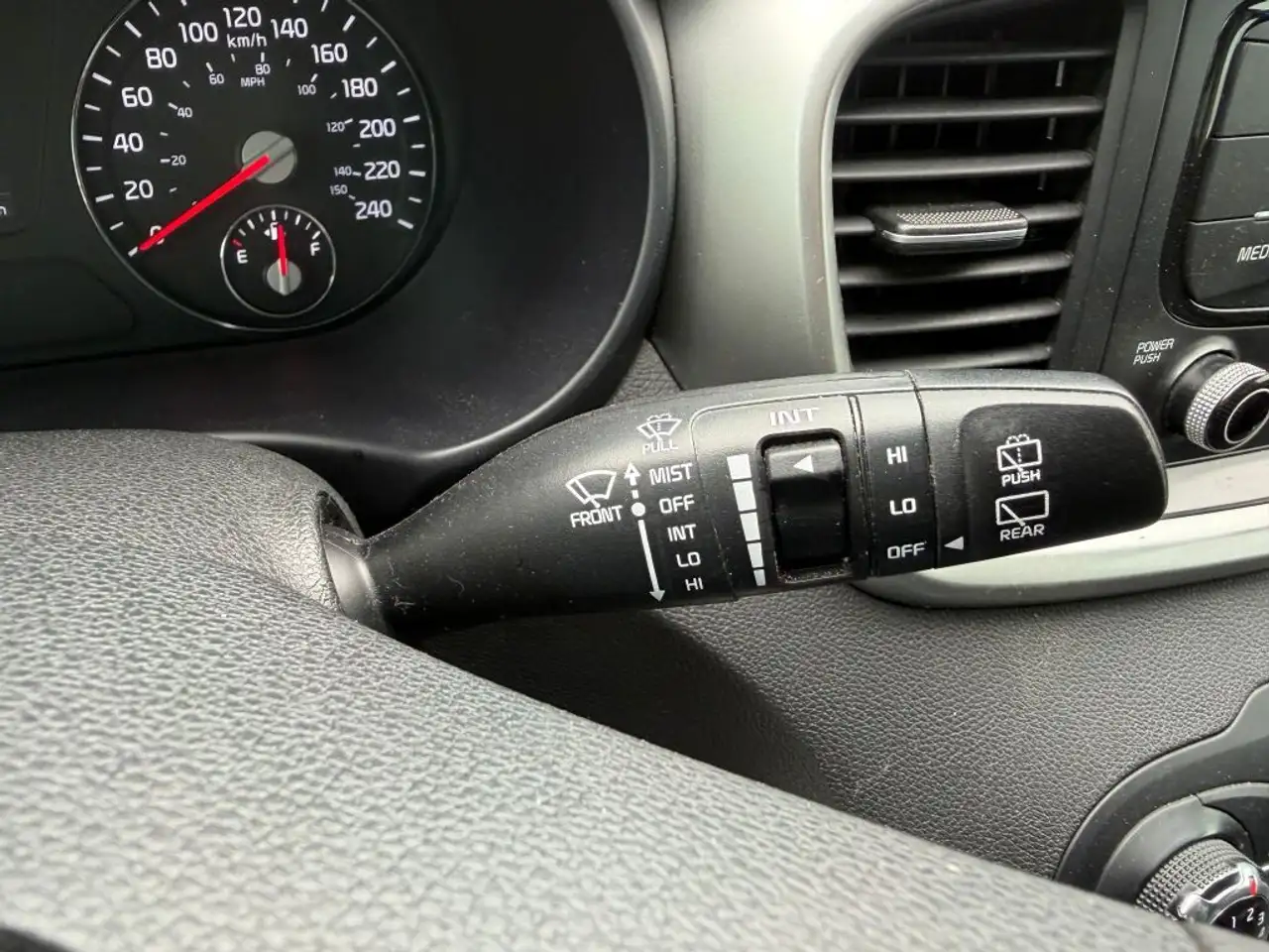 Kia Sorento снимка Kia Sorento