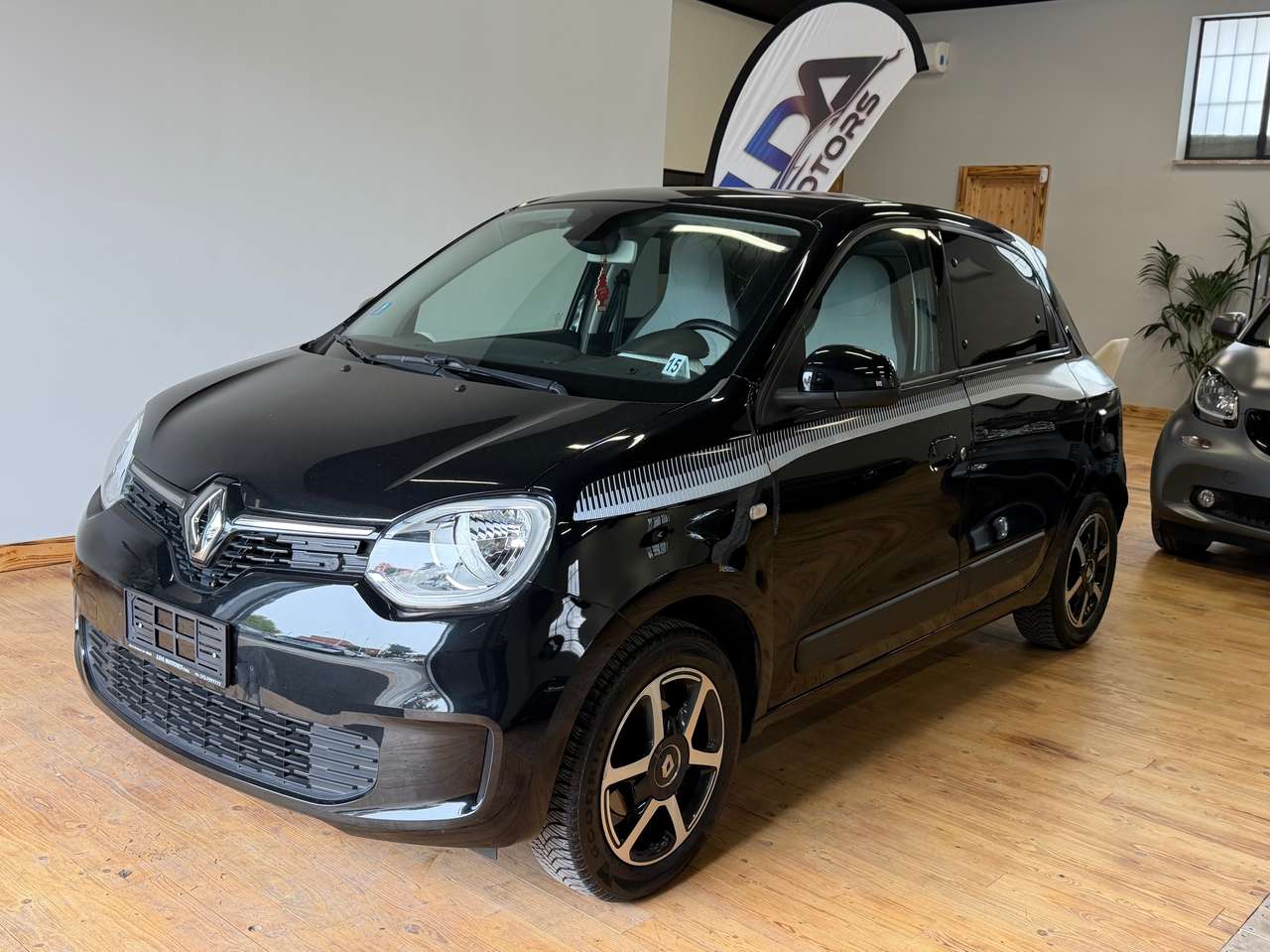Renault Twingo 1.0 73 CV LIMITED LED 15 NEOPATENTATI GARANZIA