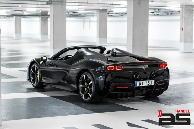 Ferrari SF90 Spider Carbon|Lift|JBL|AFS|RacingSeats|20"