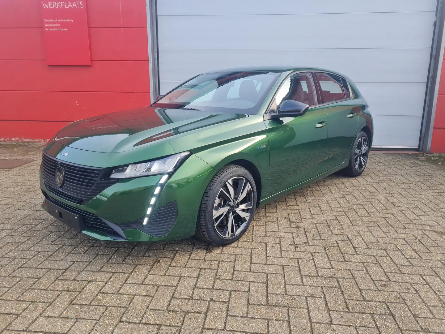 Peugeot 308 308 Plug-In Hybrid 225 e-EAT8 GT Zwart - 1