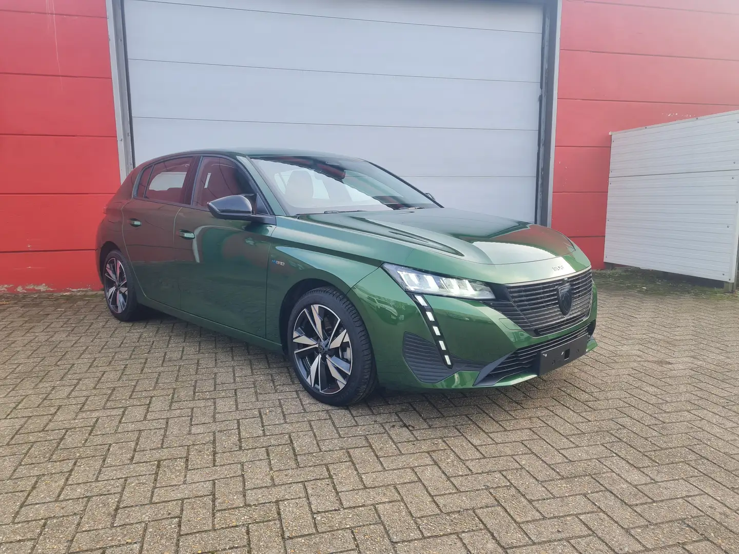 Peugeot 308 308 Plug-In Hybrid 225 e-EAT8 GT Zwart - 2