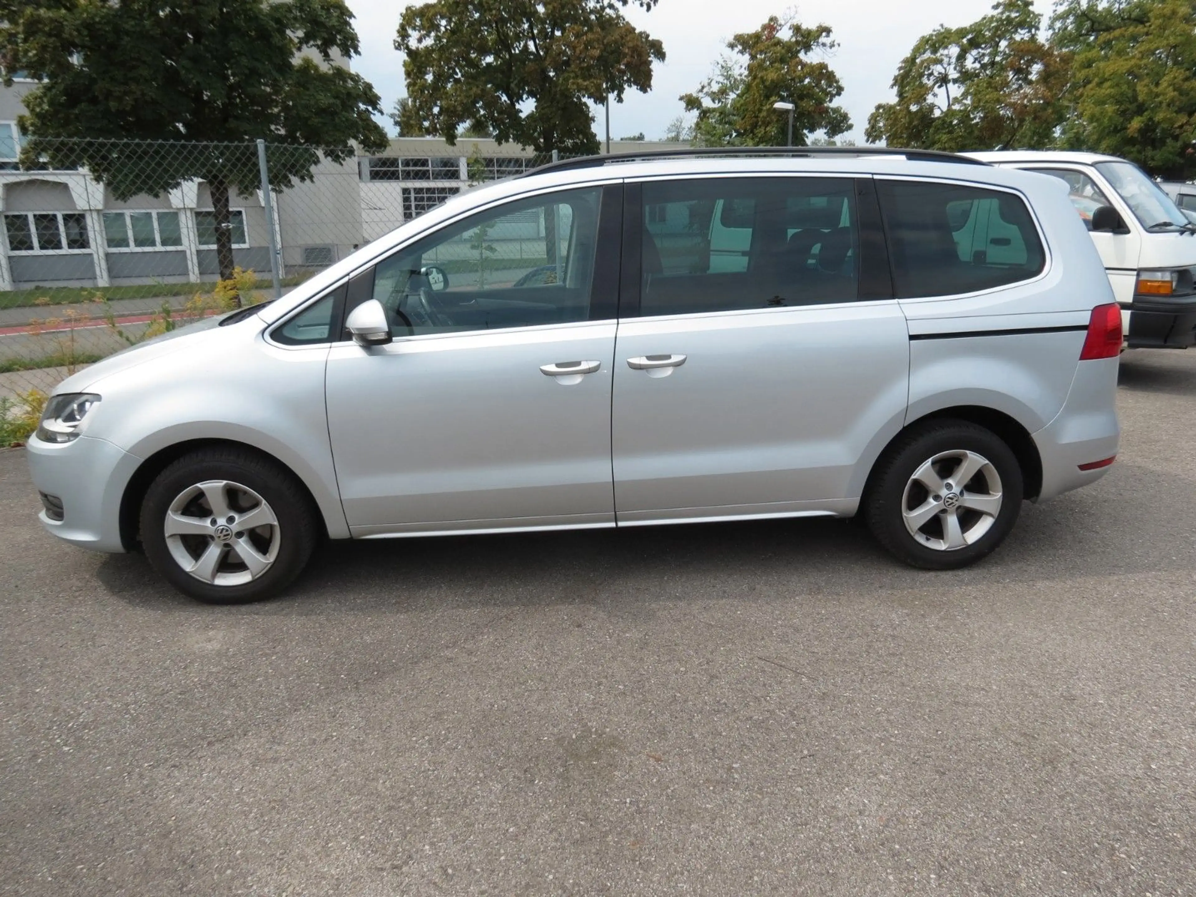 Volkswagen Sharan Comfortline BMT *1. Hand, TÜV neu, KD neu — photo 7