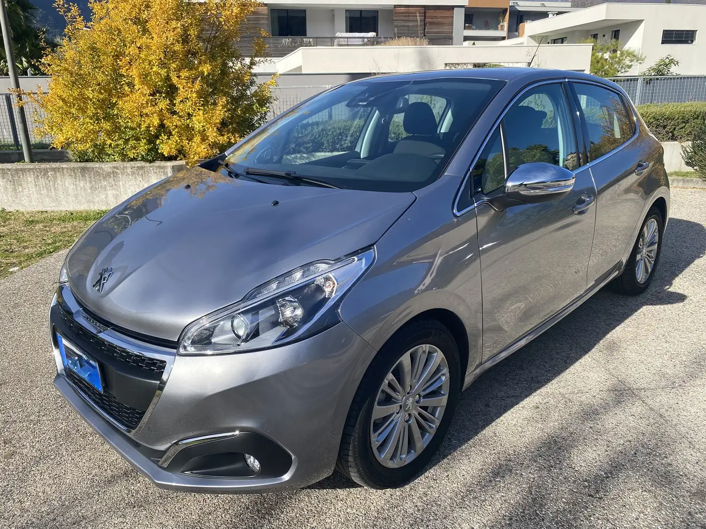 Peugeot 208 5p 1.2cc Allure - SEMBRA NUOVA !!! Argento - 1