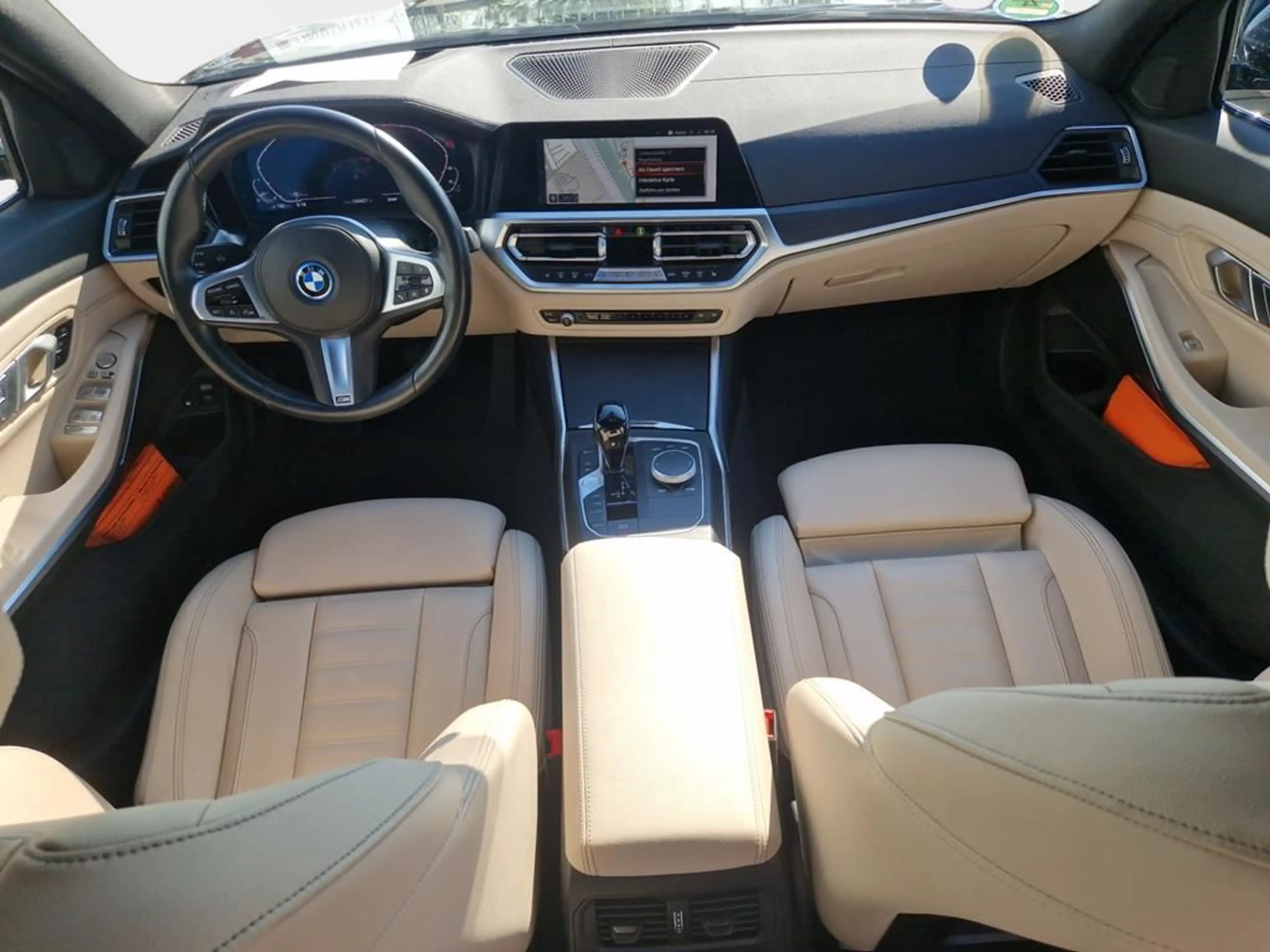 BMW 330 Luxury Line — photo 12