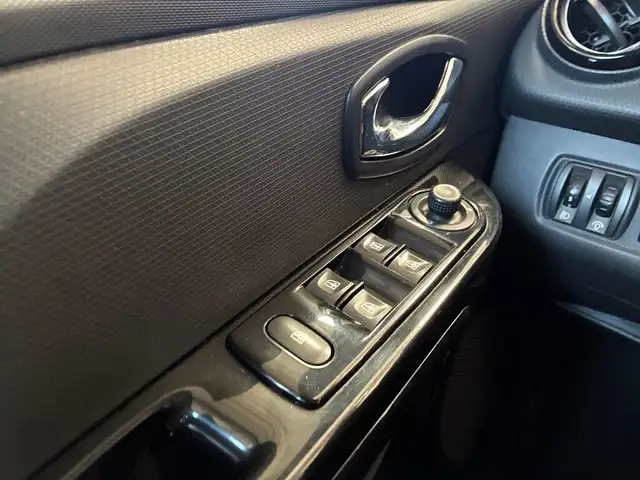 Renault Clio view 11