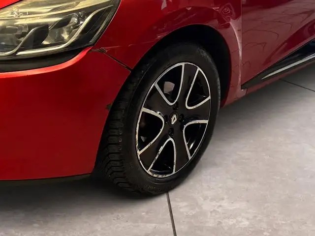 Renault Clio view 15