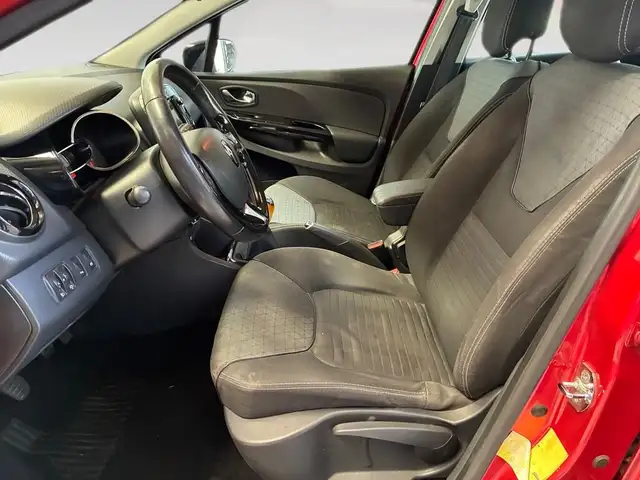 Renault Clio view 6