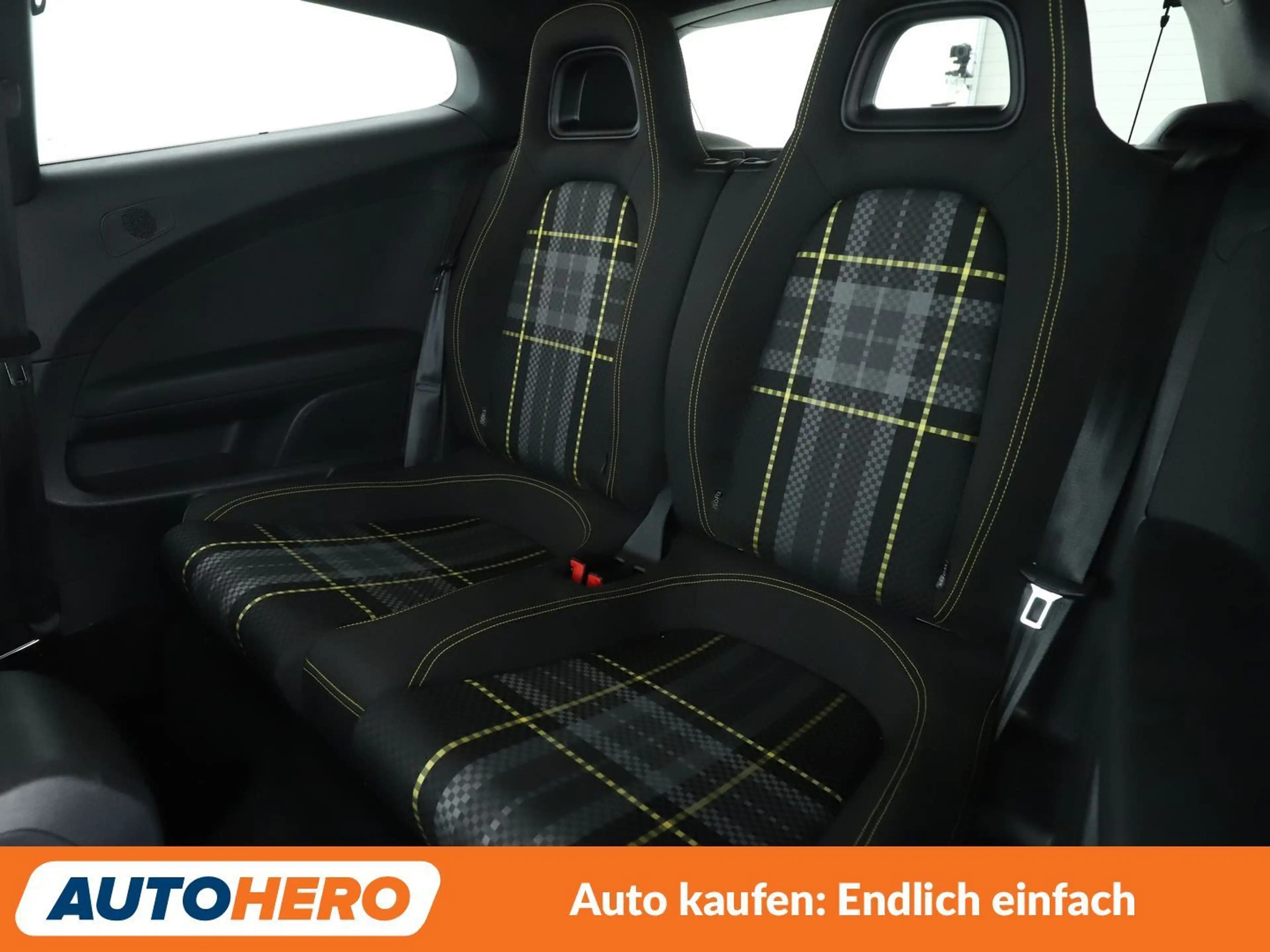 Volkswagen Scirocco 1.4 TSI Club BMT *NAVI*TEMPO*CAM*PDC*SHZ* — photo 14