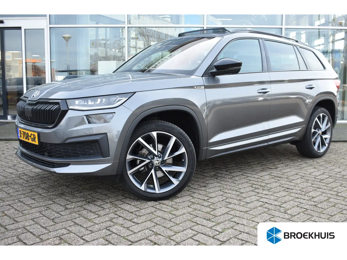 Skoda Kodiaq 1.5 TSI 150PK DSG-7 Sportline Tour Edition | PANOR Grijs - 1