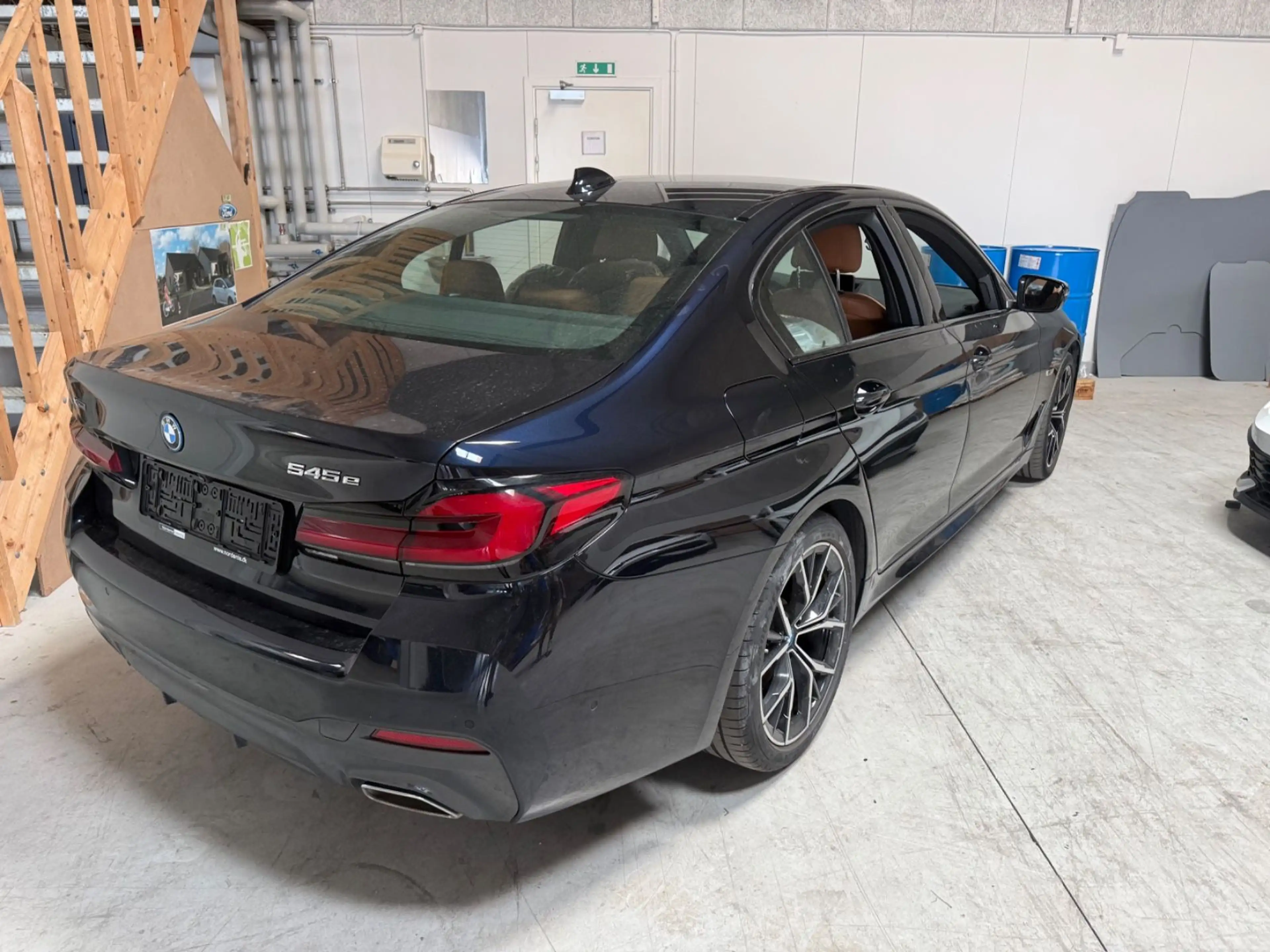 BMW 545 5 Limousine 545 e xDrive M Sport — photo 9