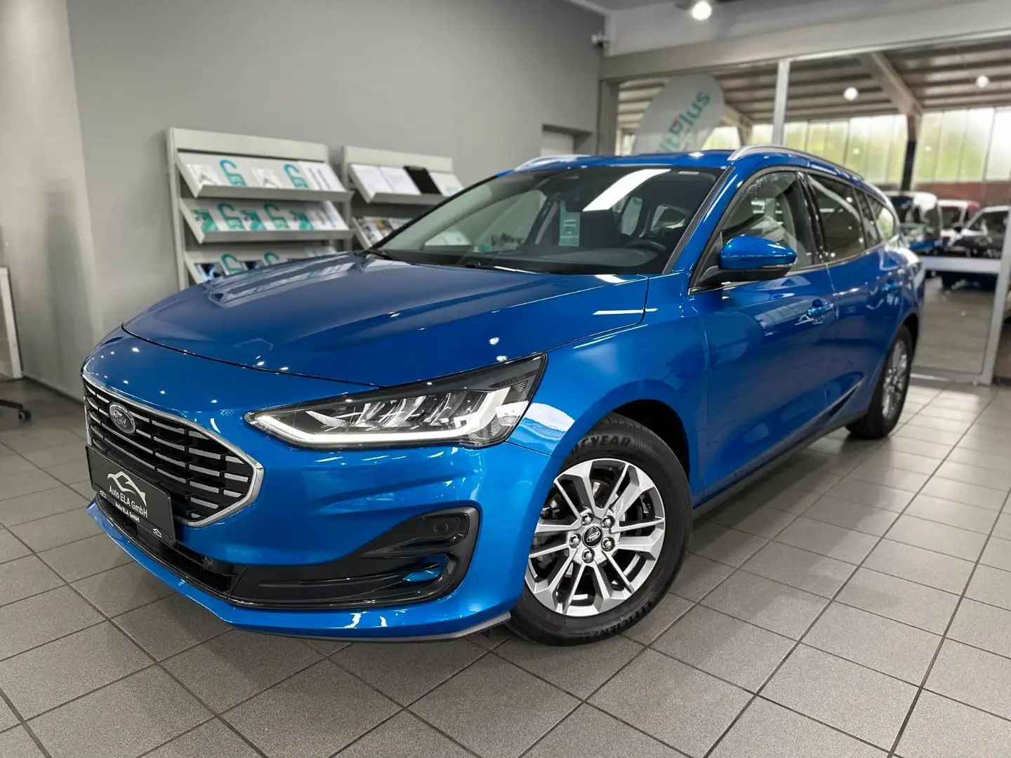 Ford Focus Turnier Titanium Navi|AHK|Kamera|Garantie Blau - 2