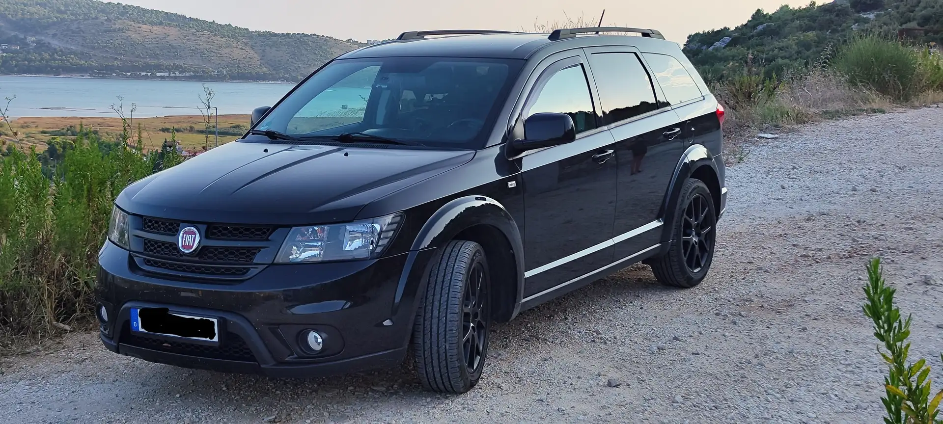 Fiat Freemont Freemont 2.0 Multijet 16V DPF Automatik Allrad Schwarz - 1