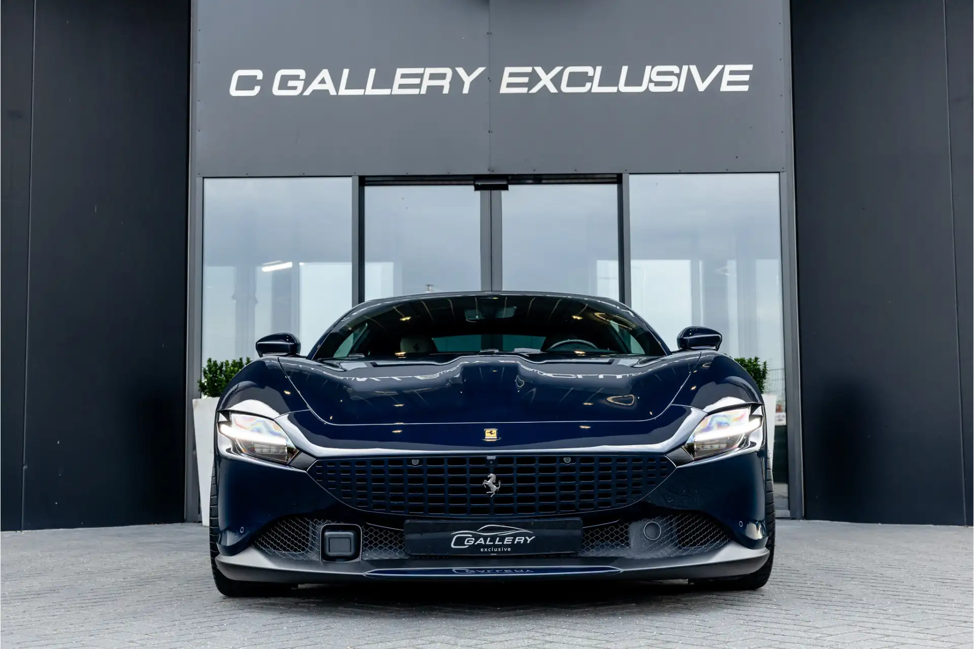페라리 로마 3.9 V8 BiTurbo 2021 블랙 사진 2