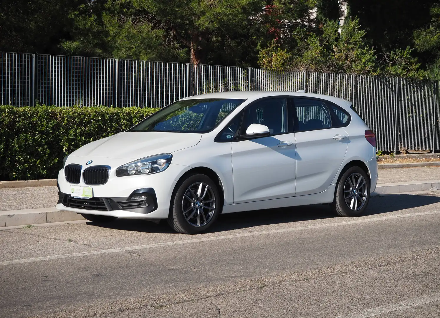 BMW 218 d Active Tourer Advantage auto Bianco - 1