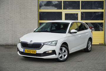 1.0 TSI 5drs Ambition BJ2021 Lmv 16" | Led | Pdc |
