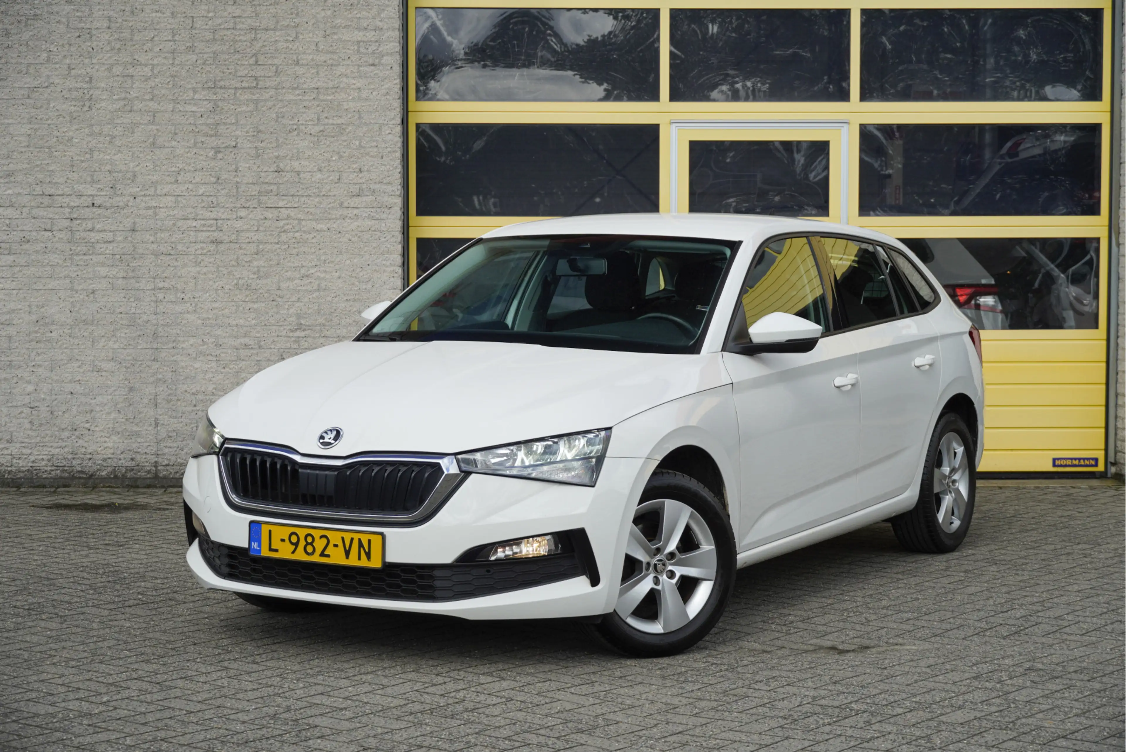 Skoda Scala 1.0 TSI 5drs Ambition BJ2021 Lmv 16" | Led | Pdc |
