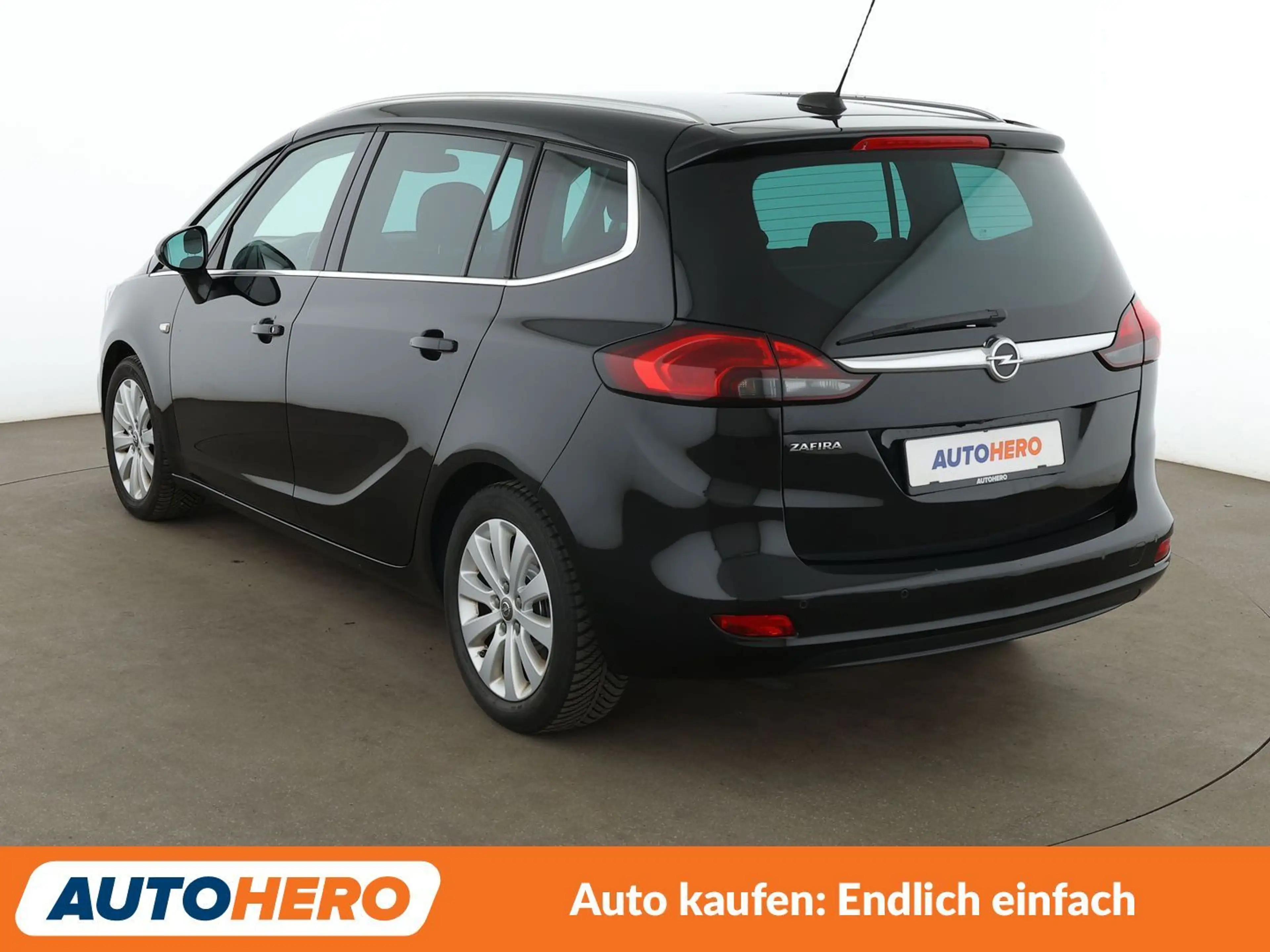 Opel Zafira Tourer 1.6 SIDI Turbo Innovation Aut.*NAV*TEMP*CAM*PDC* — photo 4