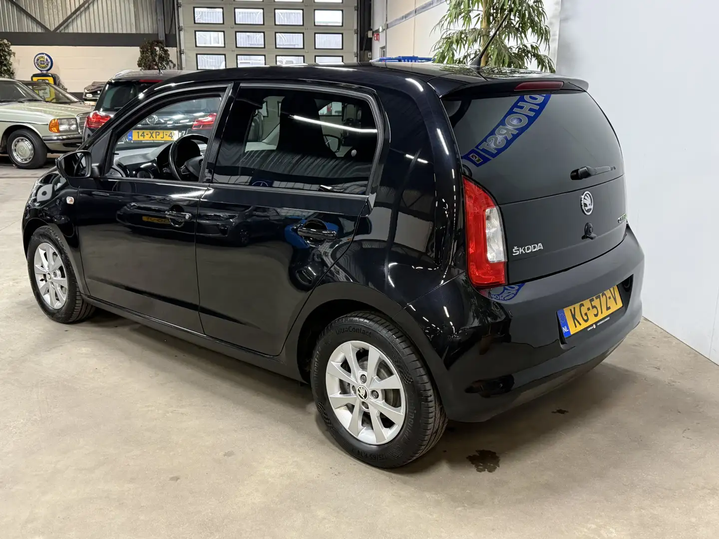 Skoda Citigo 1.0 Greentech Fresh // Cruise // lm velgen Zwart - 2