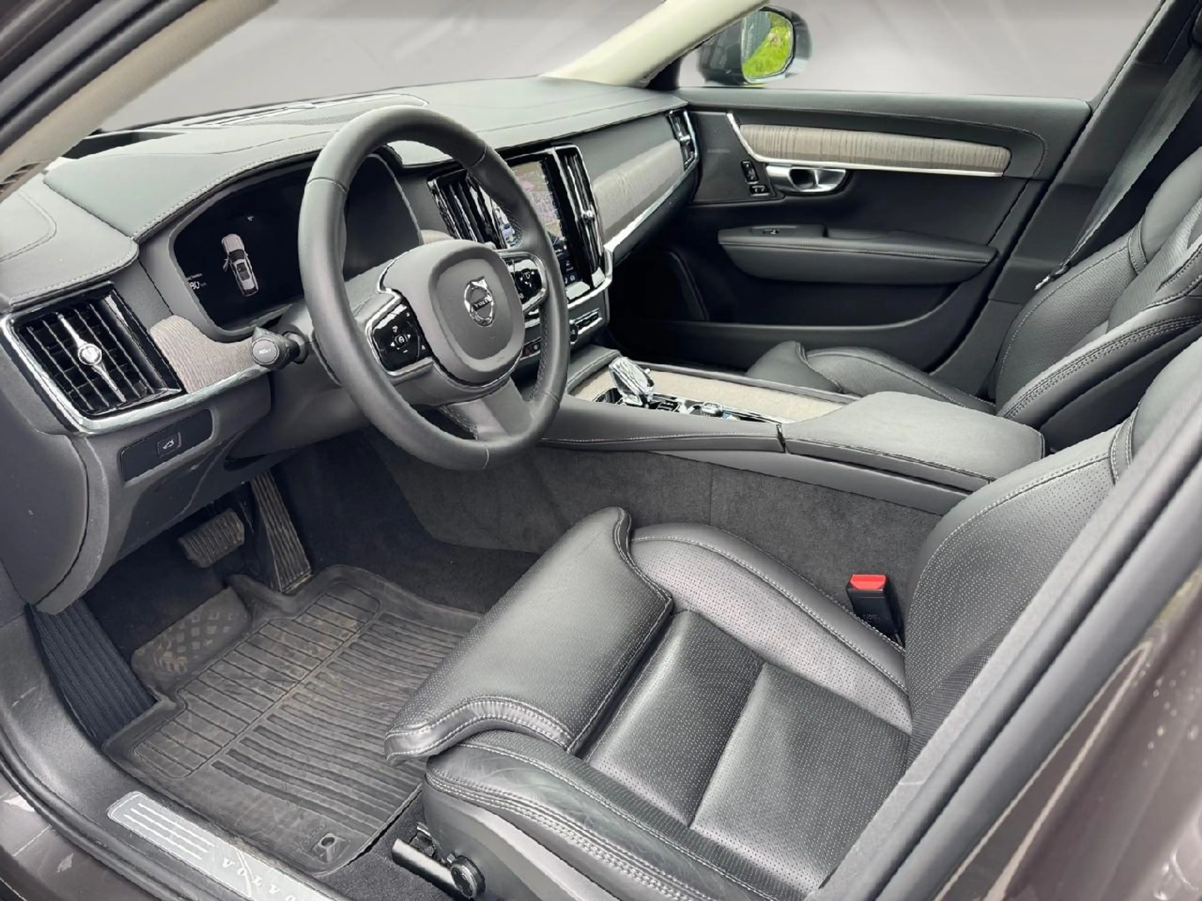 Volvo V90 Cross Country B4 Diesel AWD Ultimate — photo 2